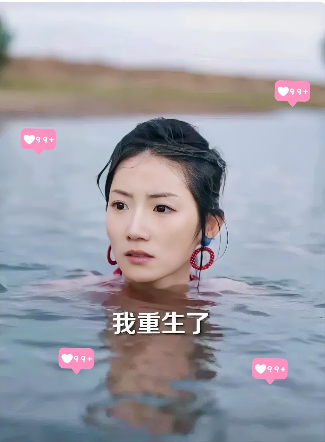 不用等周更、不用费脑捋线索，

要么反转密集看得过瘾，

要么贴近生活戳中情绪，