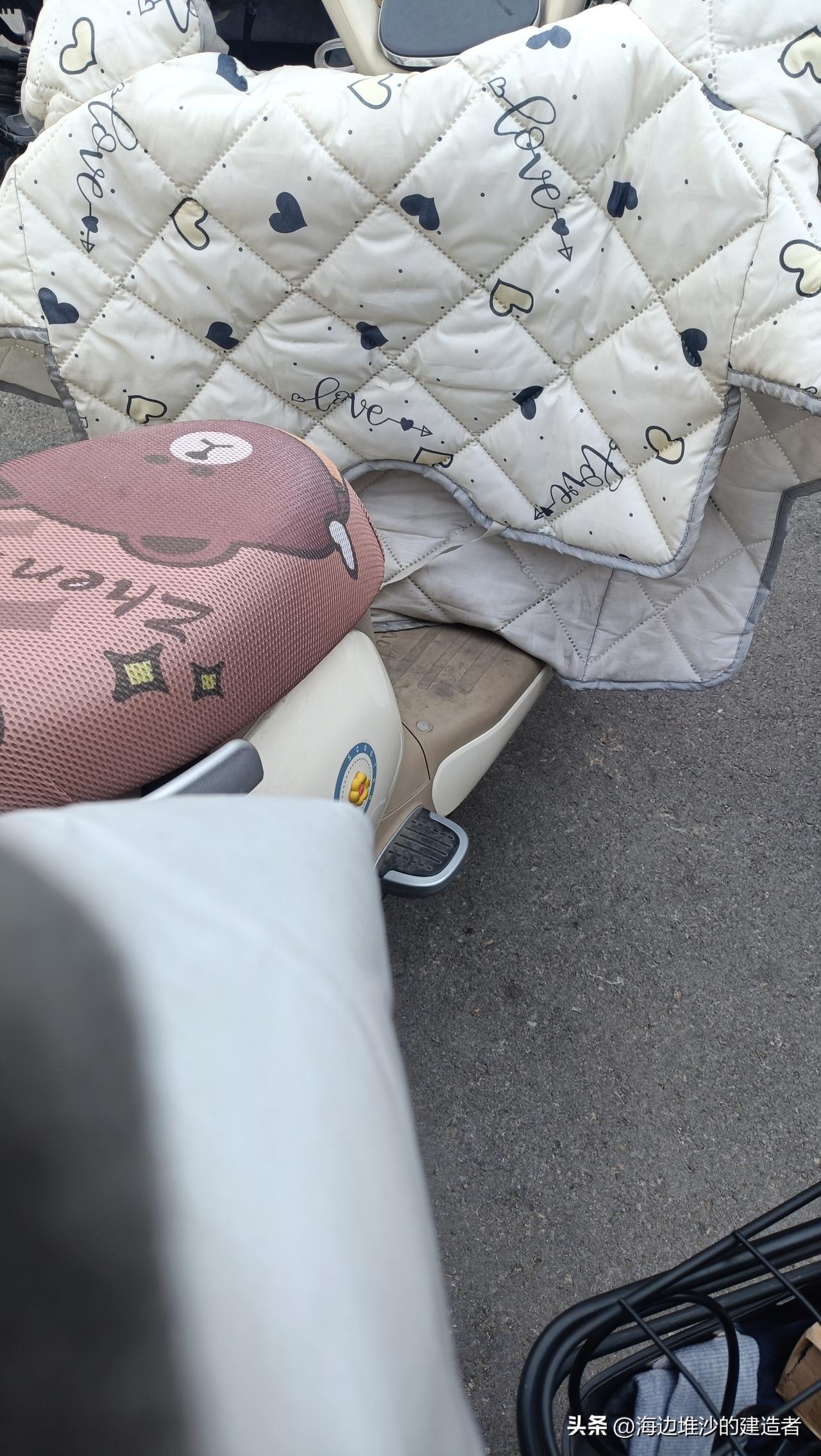 我们为什么要努力学习、坚持读书？这个问题，在快节奏的当下常被反复追问。有人说读书