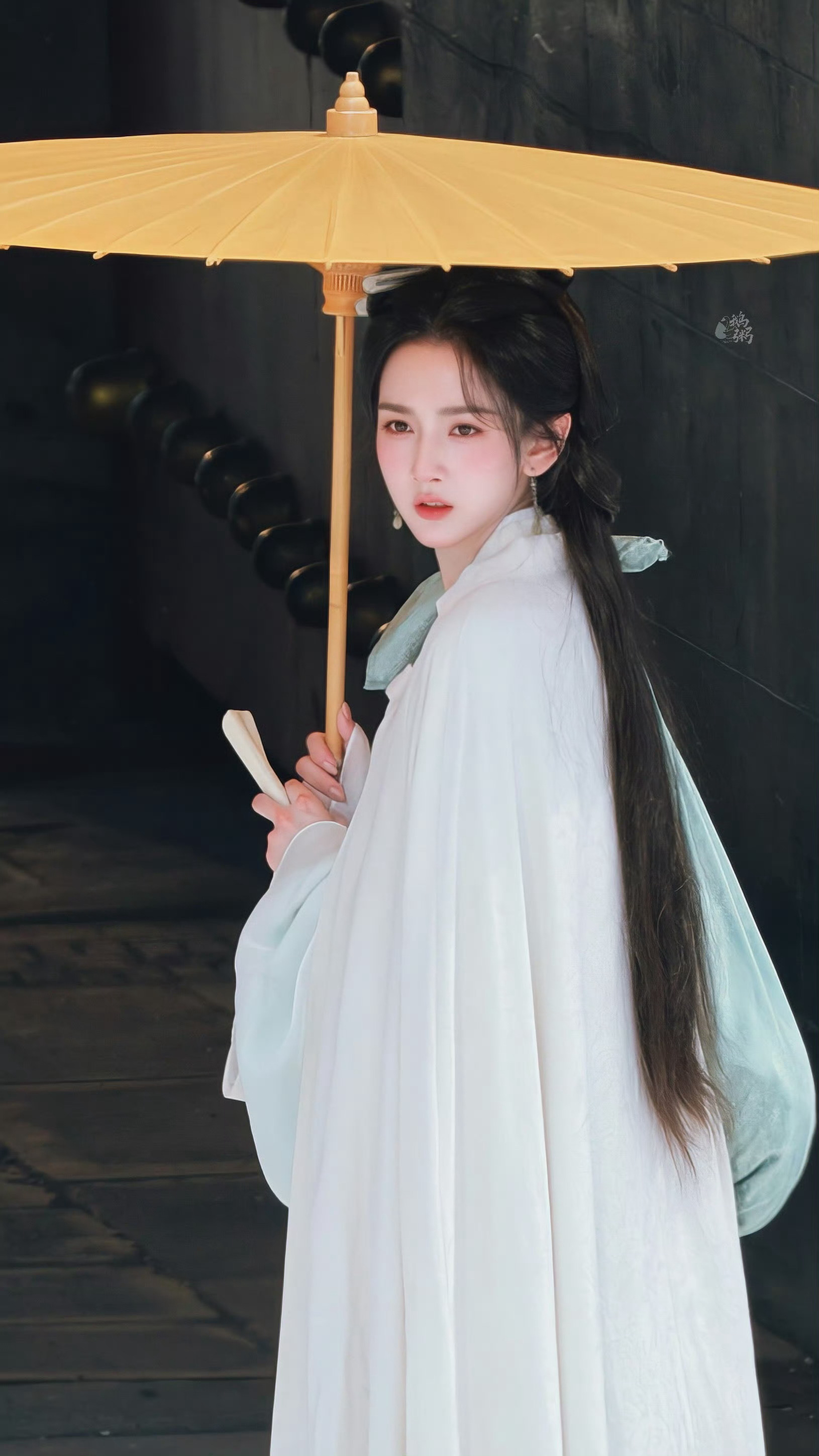 宋祖儿孟子义视频通话两个萌萌的小女孩 期待宋祖儿待播剧