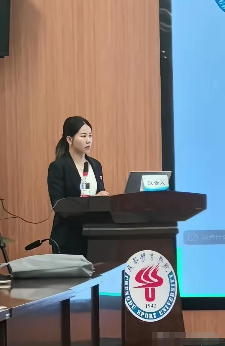 陈幸同原来在这里
国家队现役主力队员陈幸同和王曼昱都没有参加全锦赛双打项目的比赛