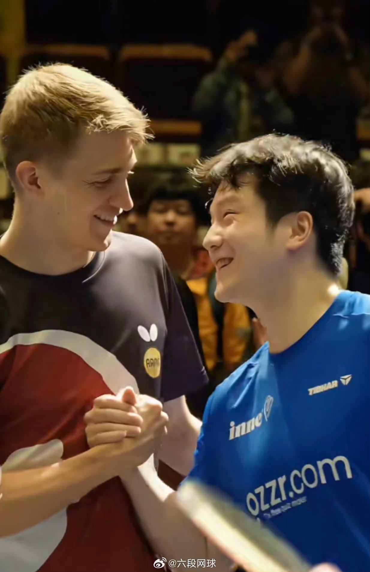 卡尔伯格欢迎樊振东wtt 卡尔伯格更新社媒：欢迎东哥下赛季加入杜塞尔多夫！很期待