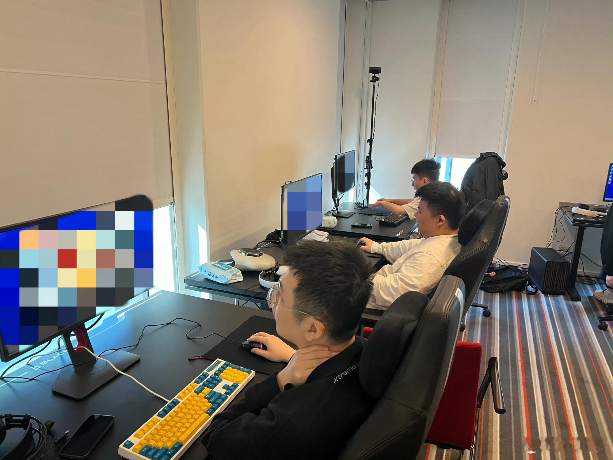 目前XG的成员，Ame，XM，XXS，Xinq，Xnova，教练Xiao8[do