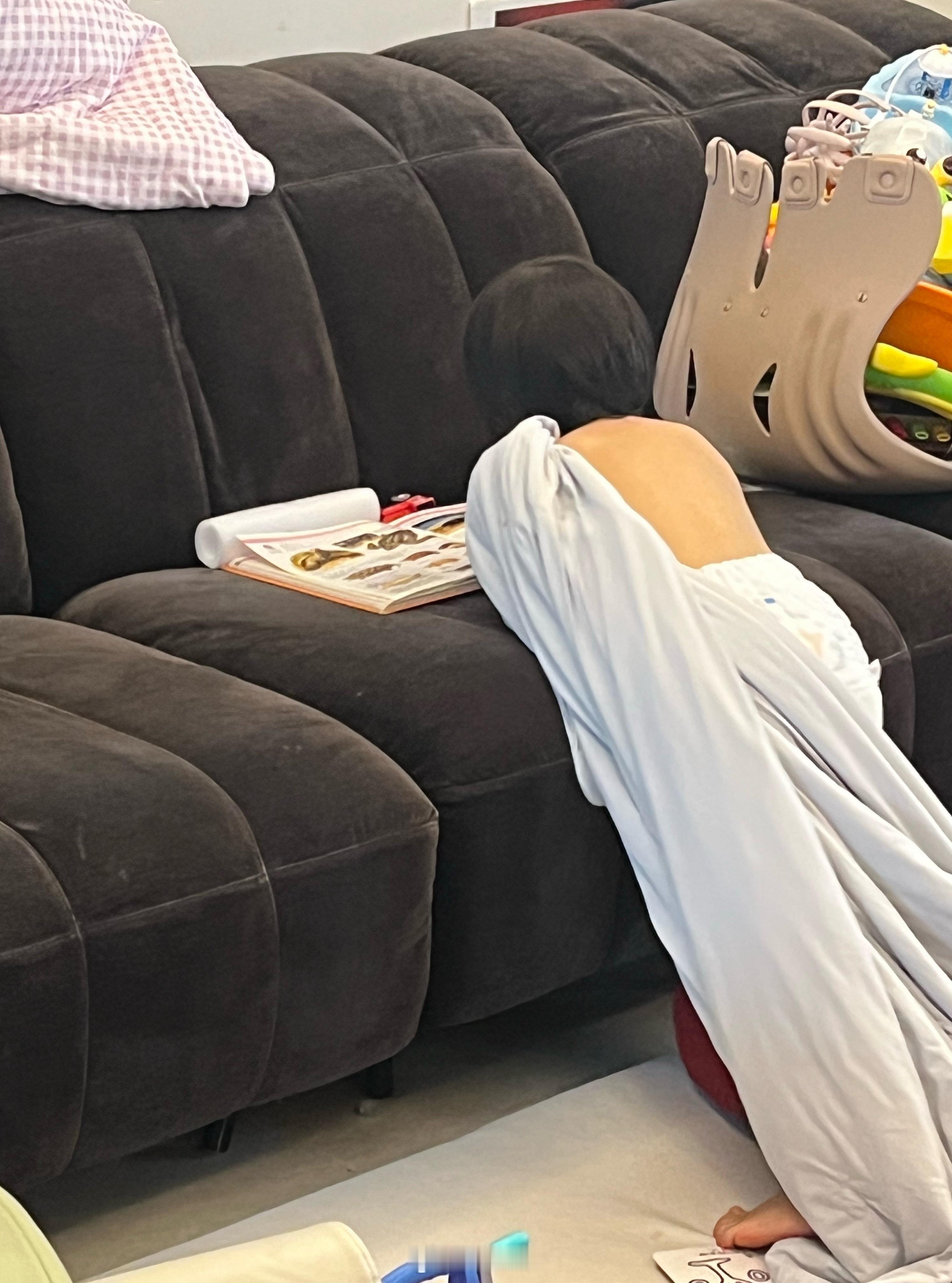 水也不喝饭也不吃两眼一睁就是学带娃随手拍