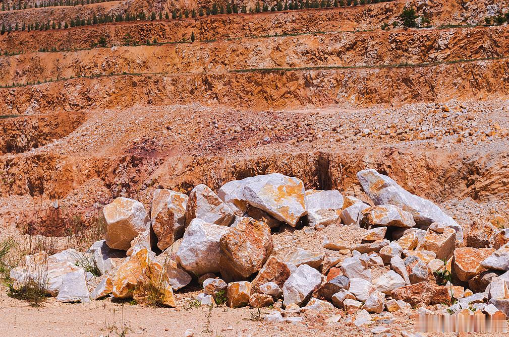【美国与沙特联手建稀土精炼厂，孙玉良：背后暗藏怎样的战略算盘？】稀土，这个平时默