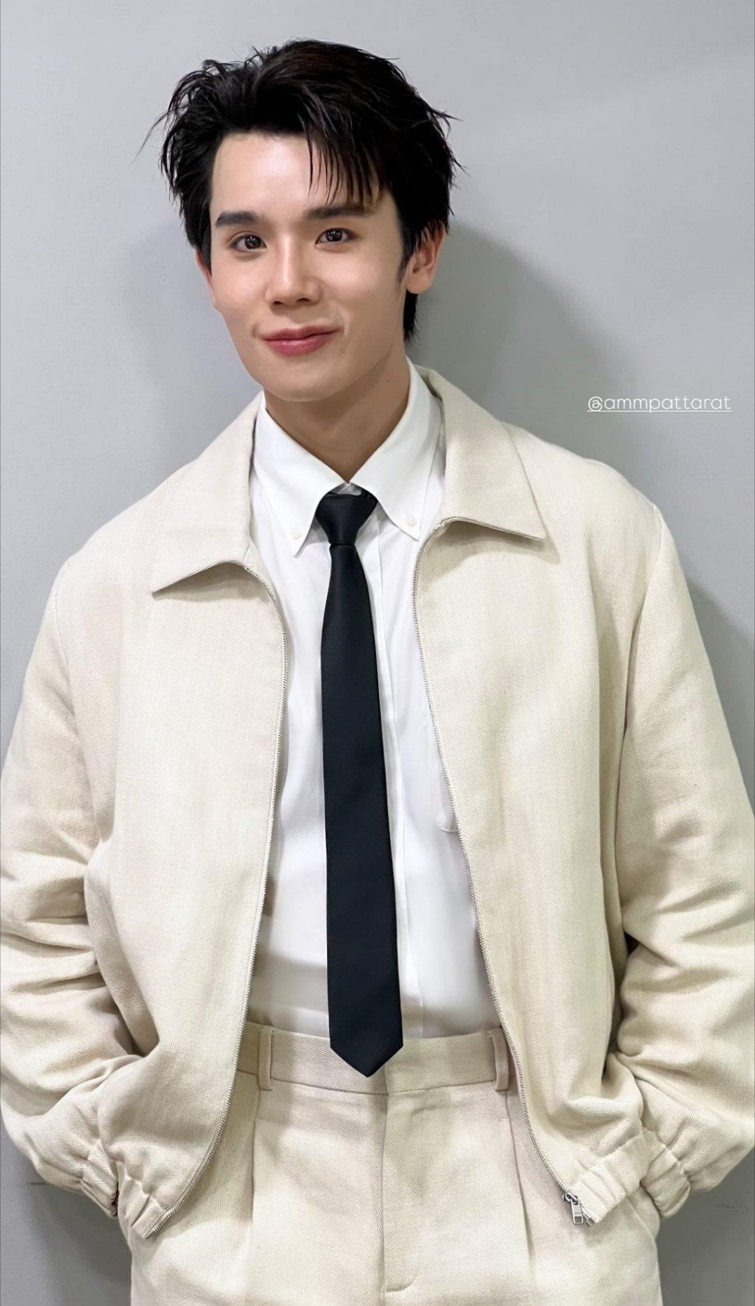 男人果然还是要有大鬓角 