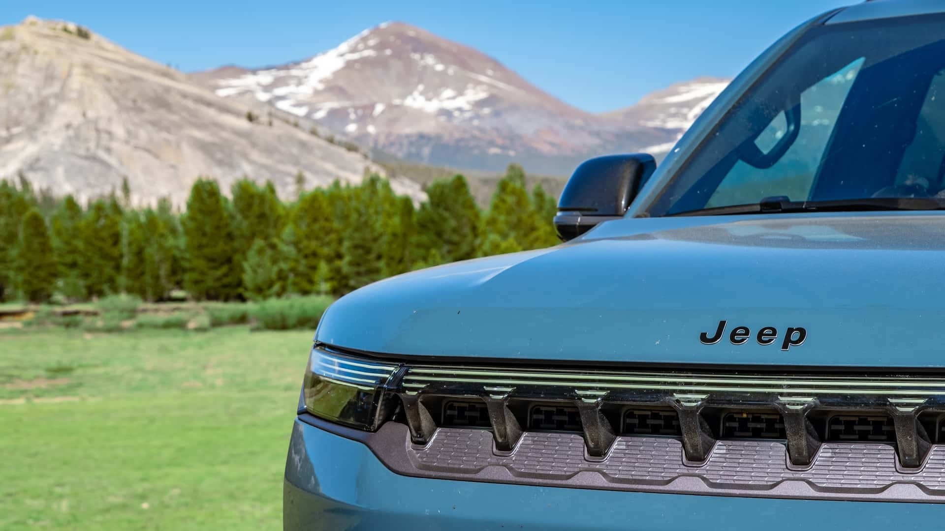 Jeep Grand Wagoneer 
