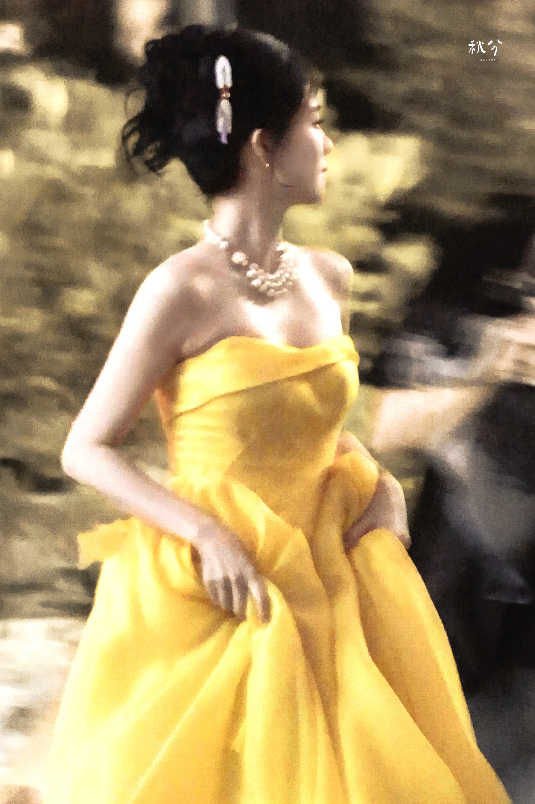 白鹿更改简介早就改了好吗，这么关注白鹿就多多期待她的新剧开到荼蘼吧 ​​​