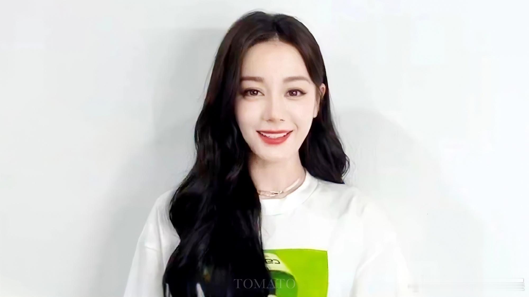 迪丽热巴是不是老了，看起来很崩了 ​​​
