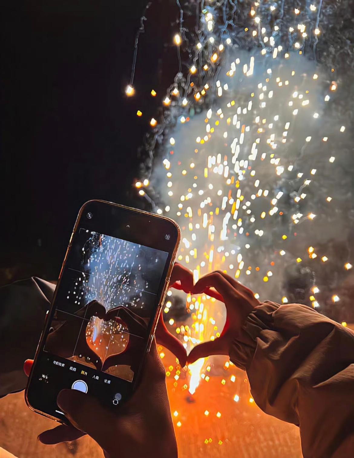 “慢慢才懂𝐈𝐭’𝐬 𝐨𝐤感情里最磨人的从来不是好好说再见而是明明已经没