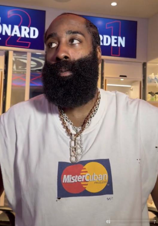 记者问登哥：你过去一直被认为是能抬高球队下限的球员，为什么这个环境会比你之前的更