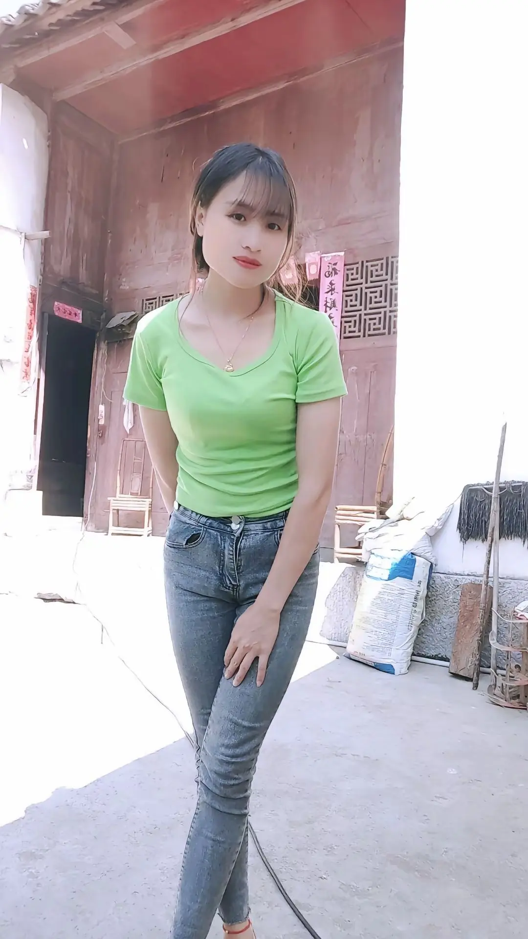 背时老表，你去那里咯嘛