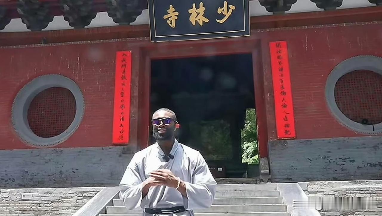 文班刚开光，杰伦又去进修了！NBA休赛期最强“备战”在中国嵩山！

这年头NBA