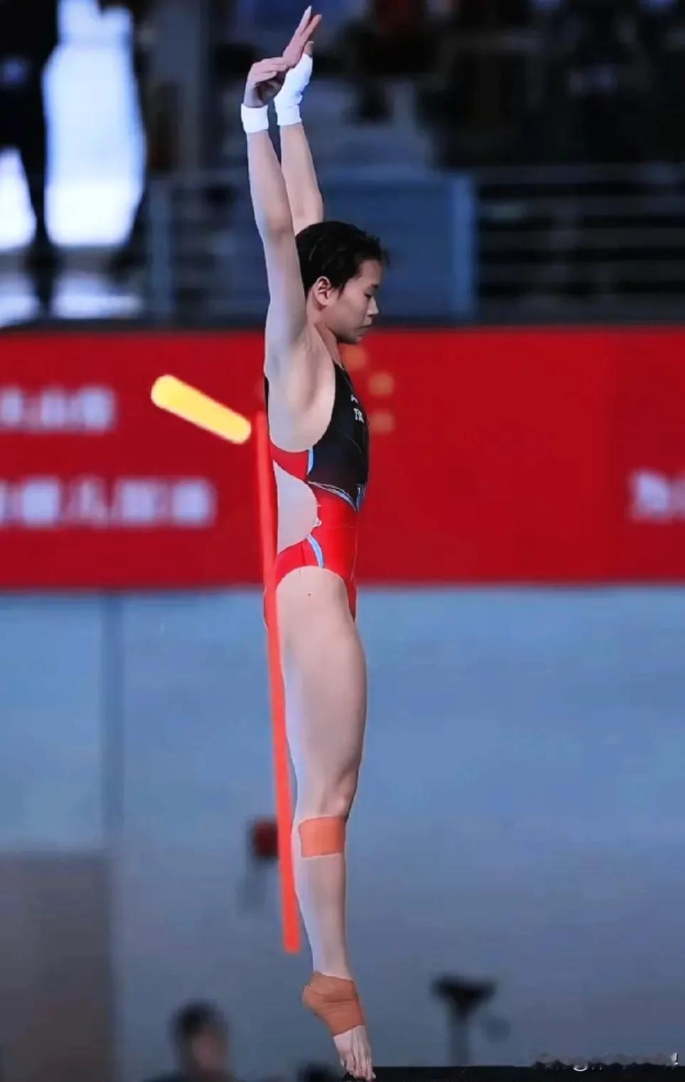 就在今天
婵宝迎来了好消息

         全红婵和搭档王伟莹出战十五运会女