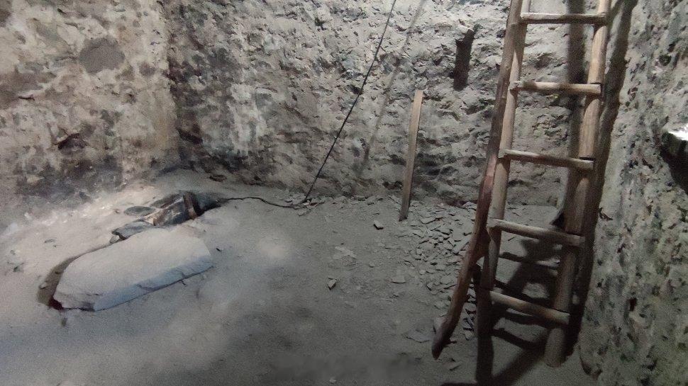 格鲁吉亚的碉楼，和中国的其实差不多。梅斯蒂亚有不少碉楼，Old House门口这