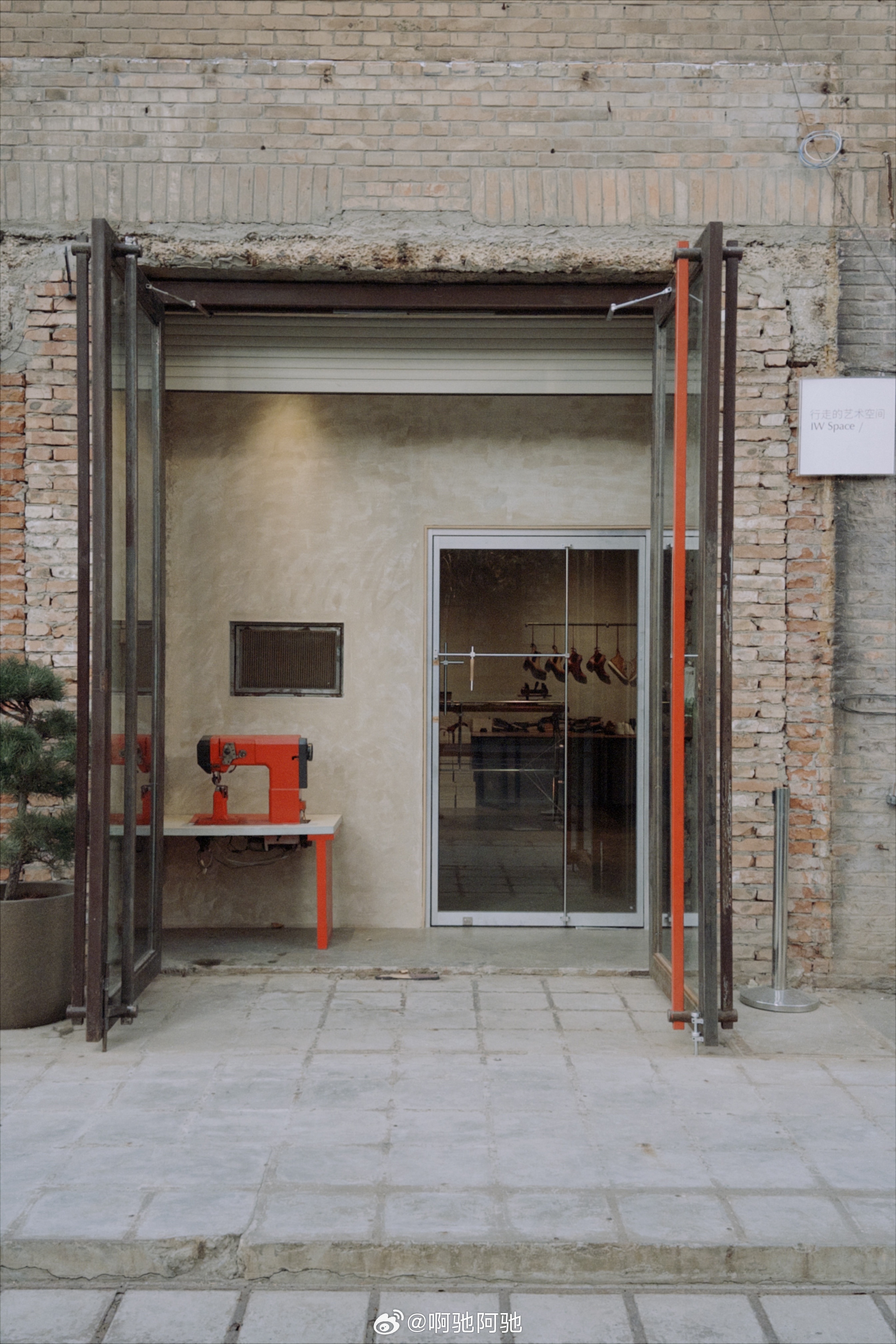 当大风天遇上dazz的ofm滤镜手机也能拍出文艺负片感☁️798依旧很出片～啊驰