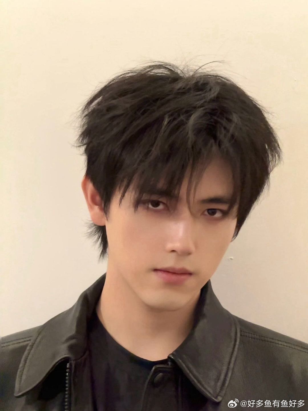 谁在害阿瑟 黑热搜买得再勤，也抵不过观众一句“演得好”。《纯真年代的爱情》成绩亮