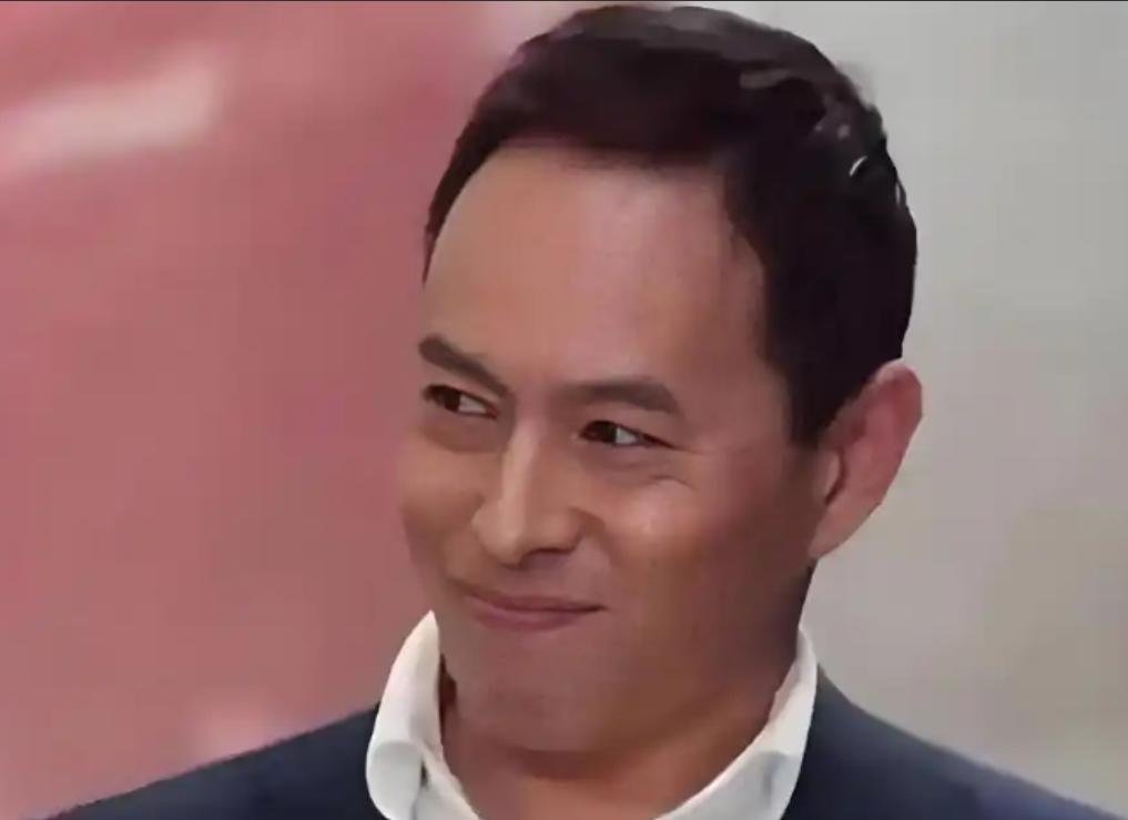 澳大利亚知名反华教授李约翰，在节目当中大谈自己的反华思想，但就在这时主持人，突然