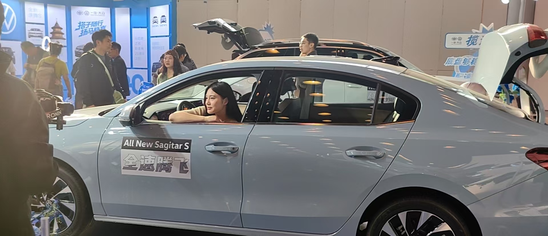 明天扬州马拉松，派出最强战力去参加了一汽-大众的媒体跑团。收到了贴心奔跑大礼包，