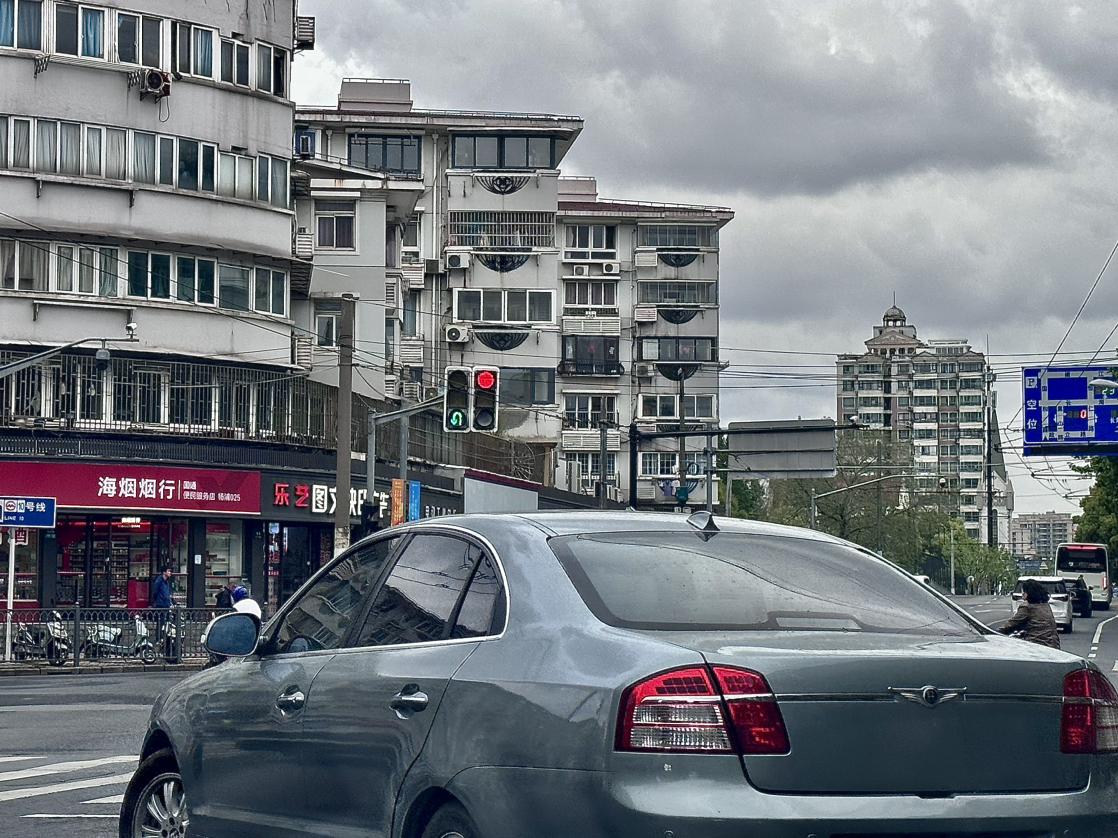 今天的偶遇，当年奇瑞进军高端市场的一次尝试，似乎还去纽北刷过圈，现在还有多少人记