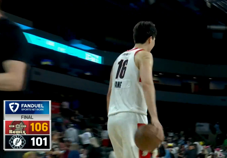 杨瀚森最后拿走了比赛用球，这确实是很有意义，也很有内容的一场。18分7篮板4助攻