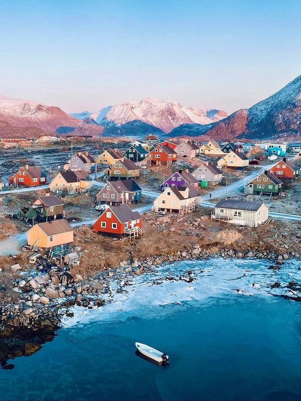 特朗普1月8日接受记者采访时大言不惭地公然宣称，我这里“不需要国际法”，所有行事