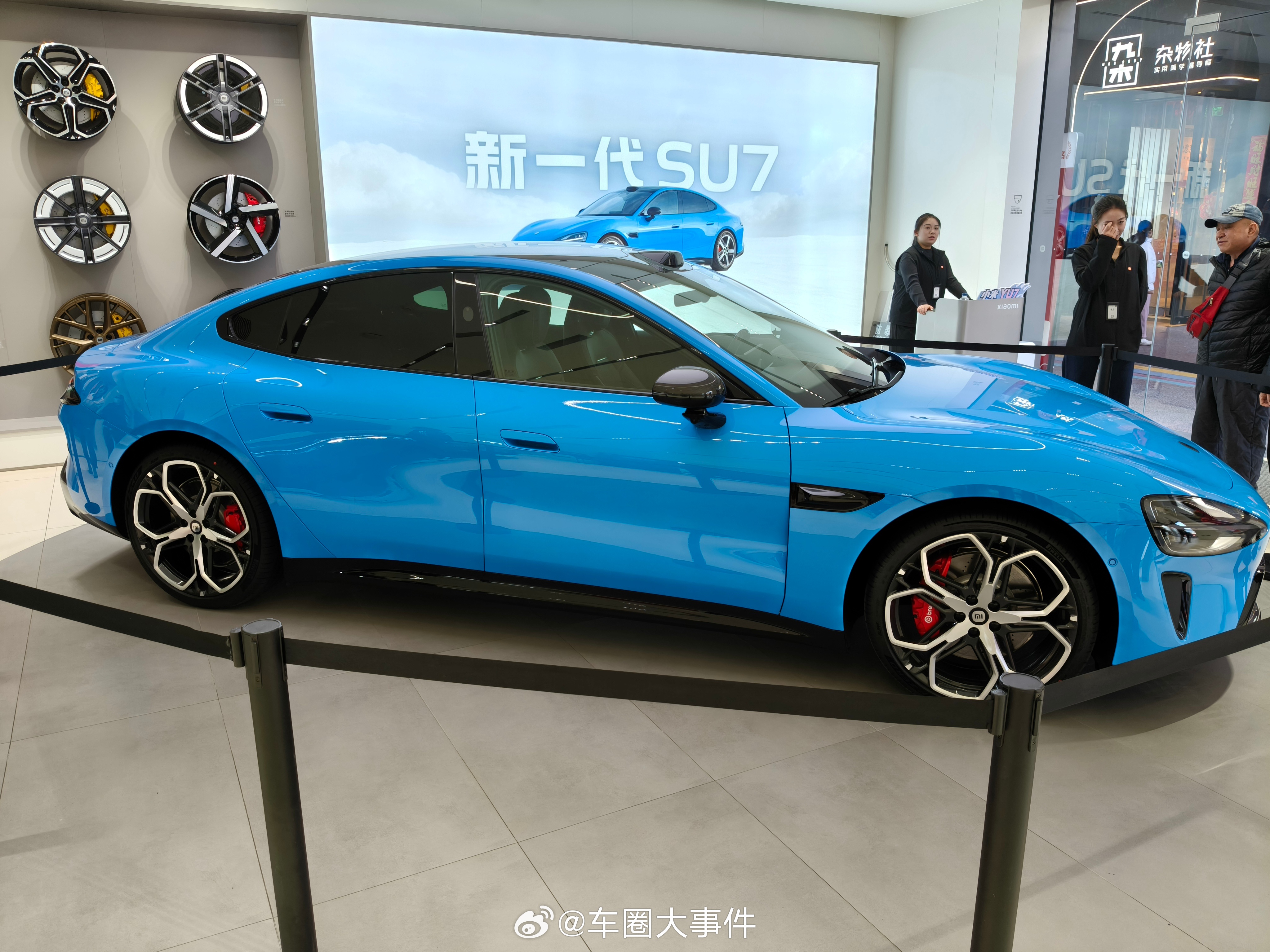 新一代小米SU7陆续大规模到店 公布新一代小米SU7到店新进展：实车将于3月4日