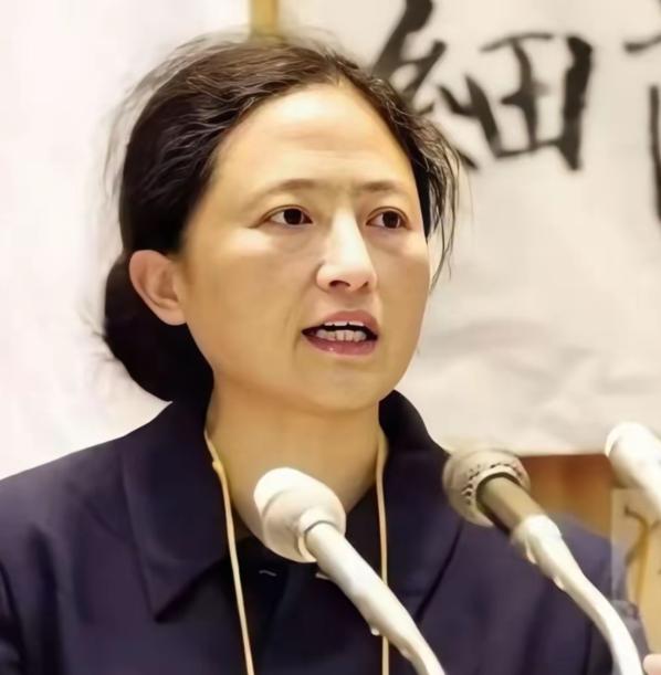 她长相普通却是真狠人！弃50万年薪，25年死磕日本731罪行，真相让人震碎三观！