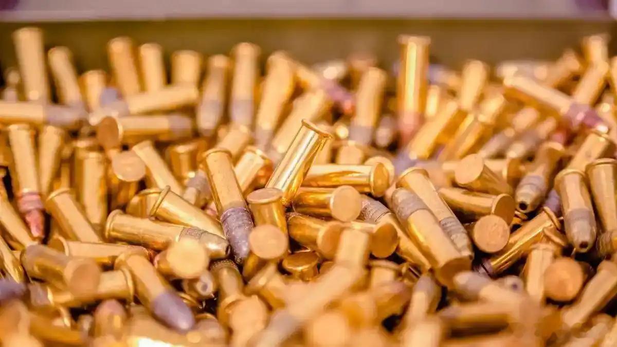 一个老牌工业发达国家的败落是有迹象的。【德国国防部证实，约2万发德军弹药被偷】据