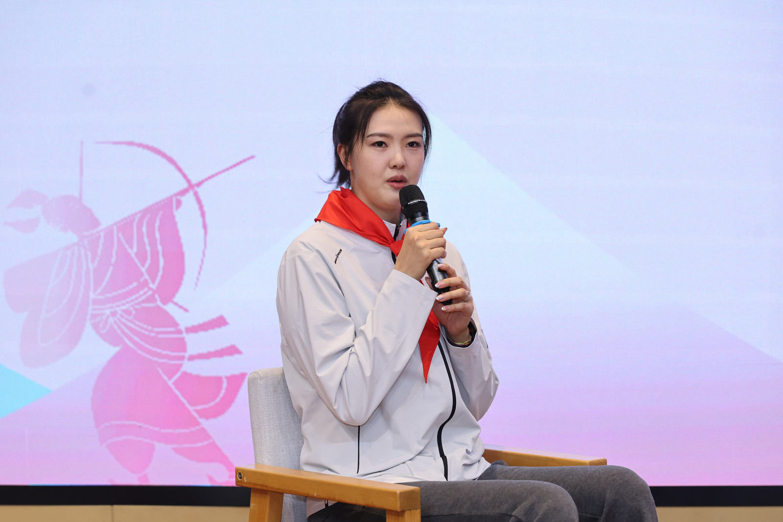 体育文化全国行 体育文化进校园江苏南京站活动举行。里约奥运会冠军张常宁、魏秋月、