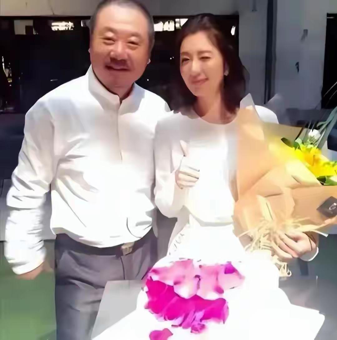 范伟
杨宝玲
夫妻照