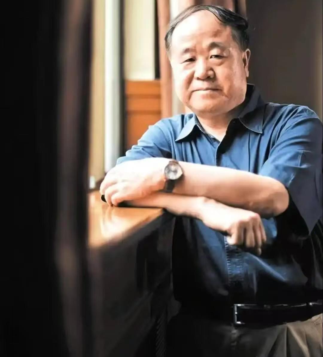 莫言在《生死疲劳》中写道：
“世事犹如书籍，一页页被翻过去。
人要向前看，少翻历