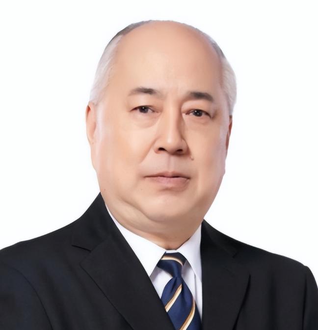 钱学森的儿子钱永刚，一生中两次辍学，初中数学考30分，高中没念完就另谋出路，而父