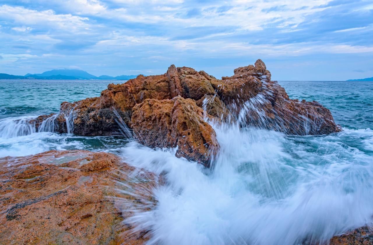幸福需求不同

对于生命垂危的人来说
幸福就是能早日康复
对于负债累累的人来说
