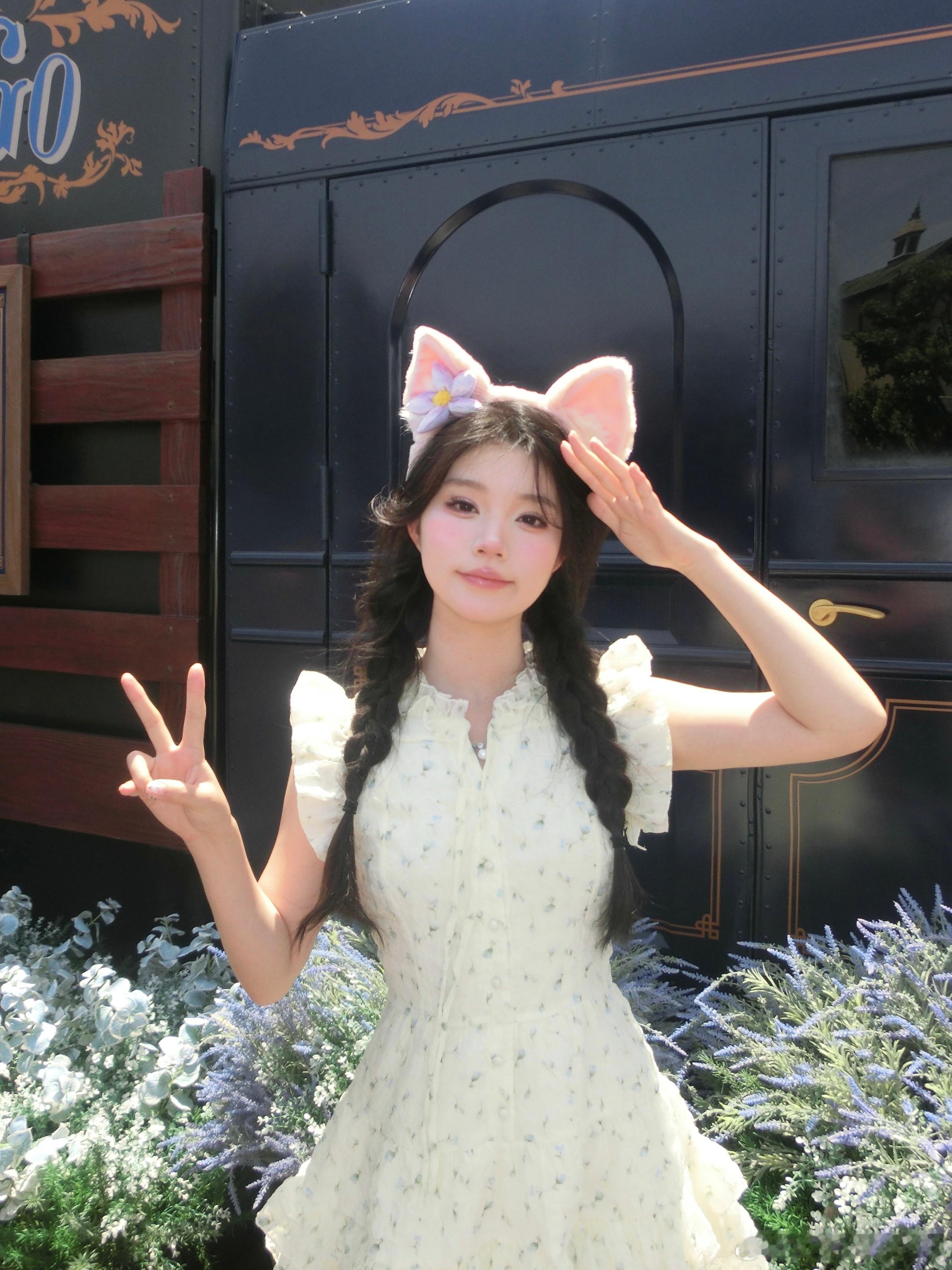 Toyok Disney sea真的很好玩很好买很好吃 就是今天人超级多 每个项