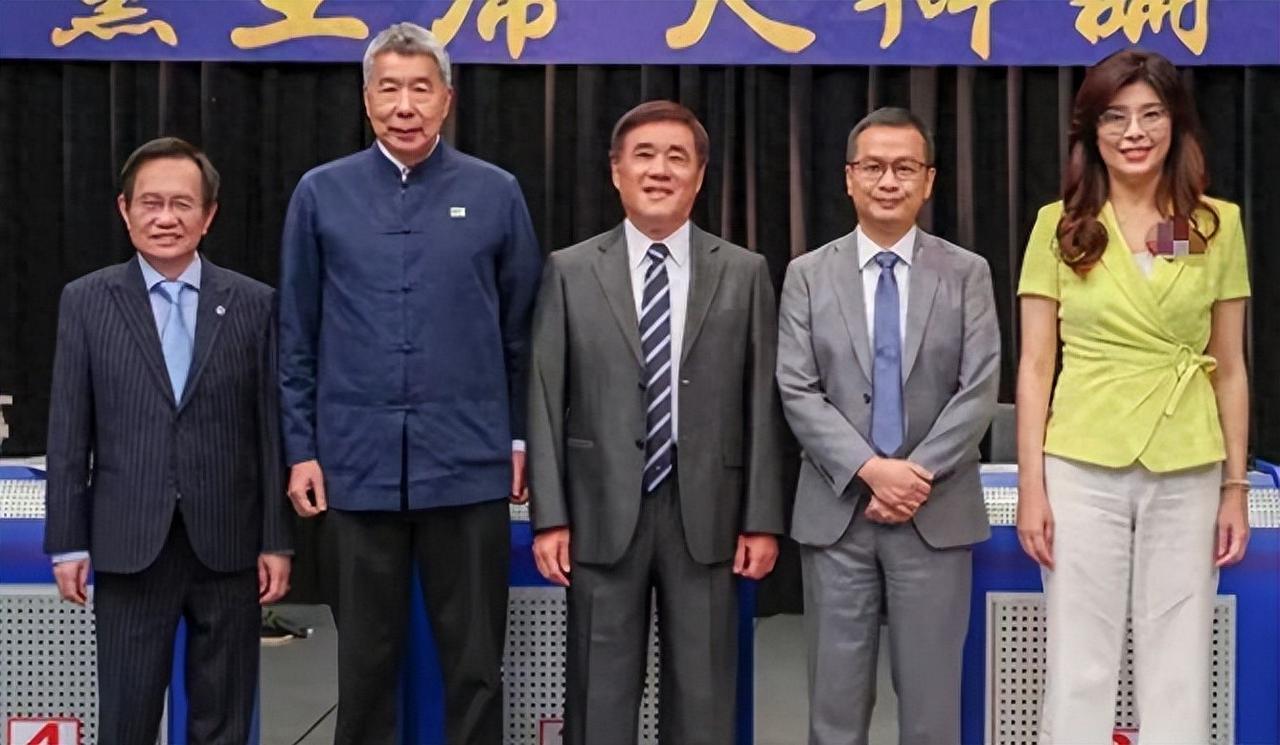 不许大陆单方面改变现状


在岛内党主席改选只剩最后五天的关键时刻，台湾地区政治