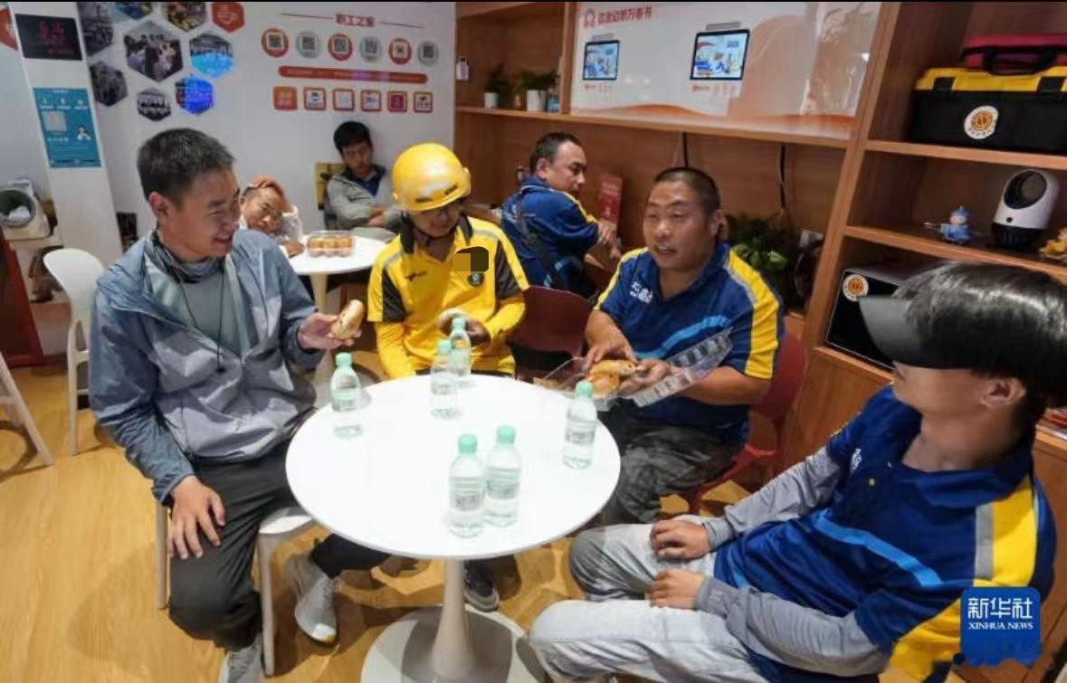 北京三伏天人文关怀这块还是太权威了北京商场这把高端局被北京三伏天的细节暖到！炎炎