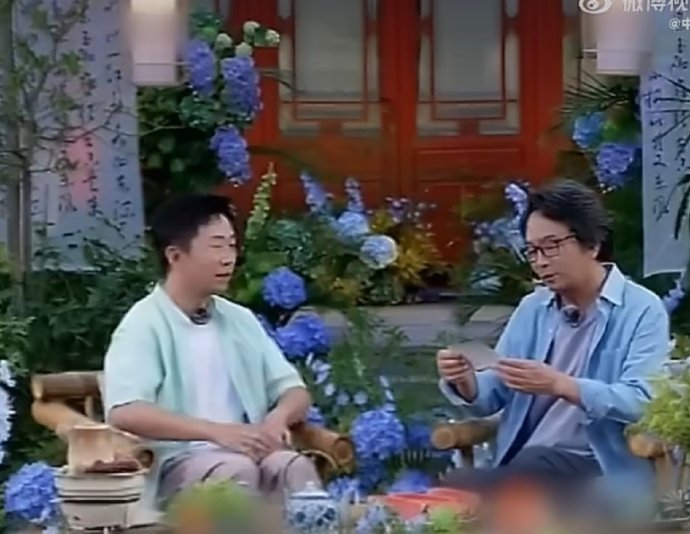 刘震云夸杨迪长得英俊杨迪让刘震云测mbti文学大家在线夸赞杨迪英俊，杨迪顺势安利