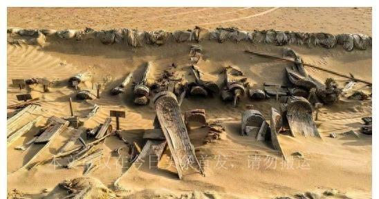 1934年，新疆有位猎人打猎时迷失方向，误入罗布泊深处，侥幸活了下来，从此精神恍