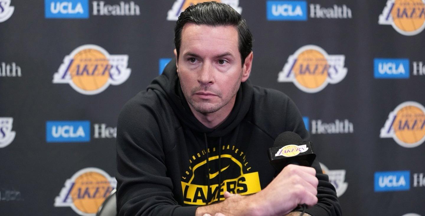 其实两个赛季看下来大家应该心里有数，雷迪克是比较严格的教练：不是禅师那种天赋异禀