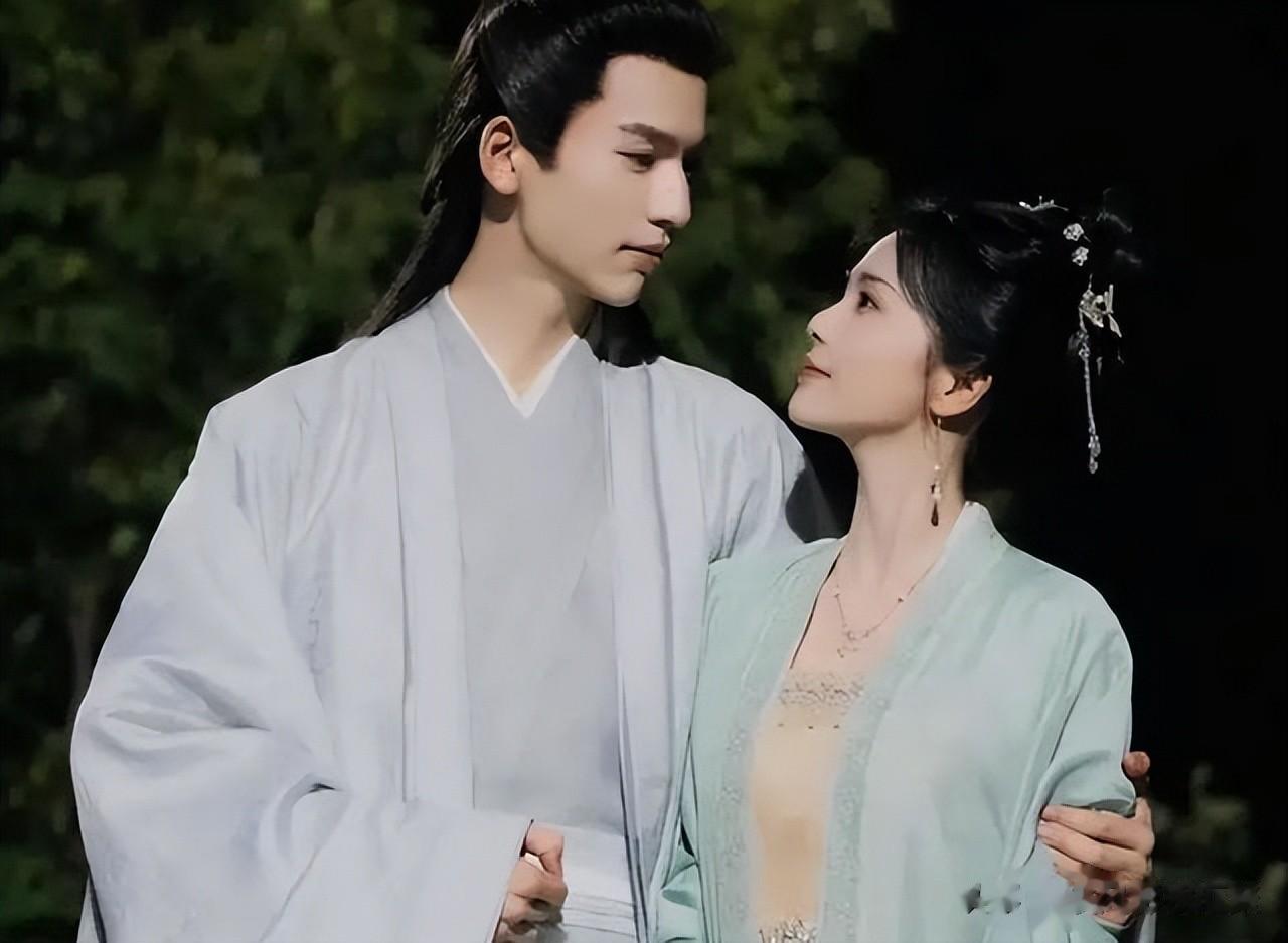 白鹿宁安如梦空降开播！6天连更16集，男三被除名，张凌赫演疯批
《宁安如梦》是白