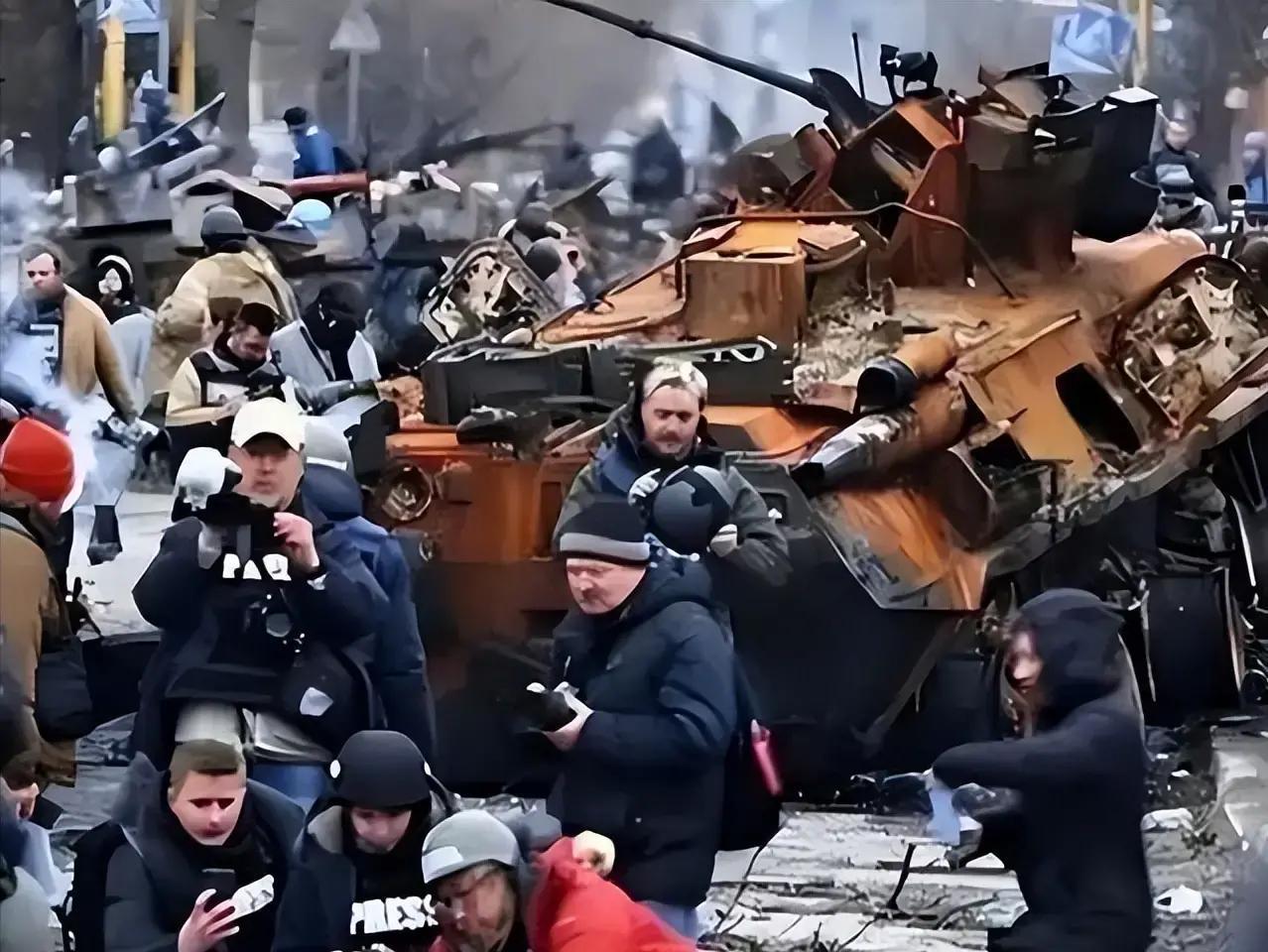 3月23日凌晨，俄罗斯波罗的海最大石油港口普里莫尔斯克遭乌克兰无人机群突袭，多座