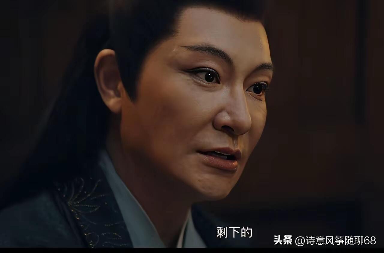 这可是当年的男神啊，现在老了之后有点姨味了，在电视剧里看到的他，有点僵硬的表情，