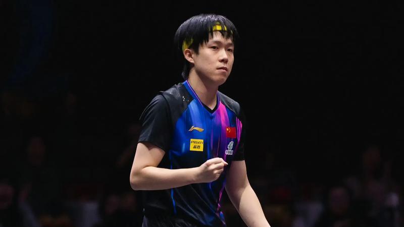 2026澳门世界杯男单半决赛，王楚钦状态神勇，面对卫冕冠军雨果，他攻势如潮，前三