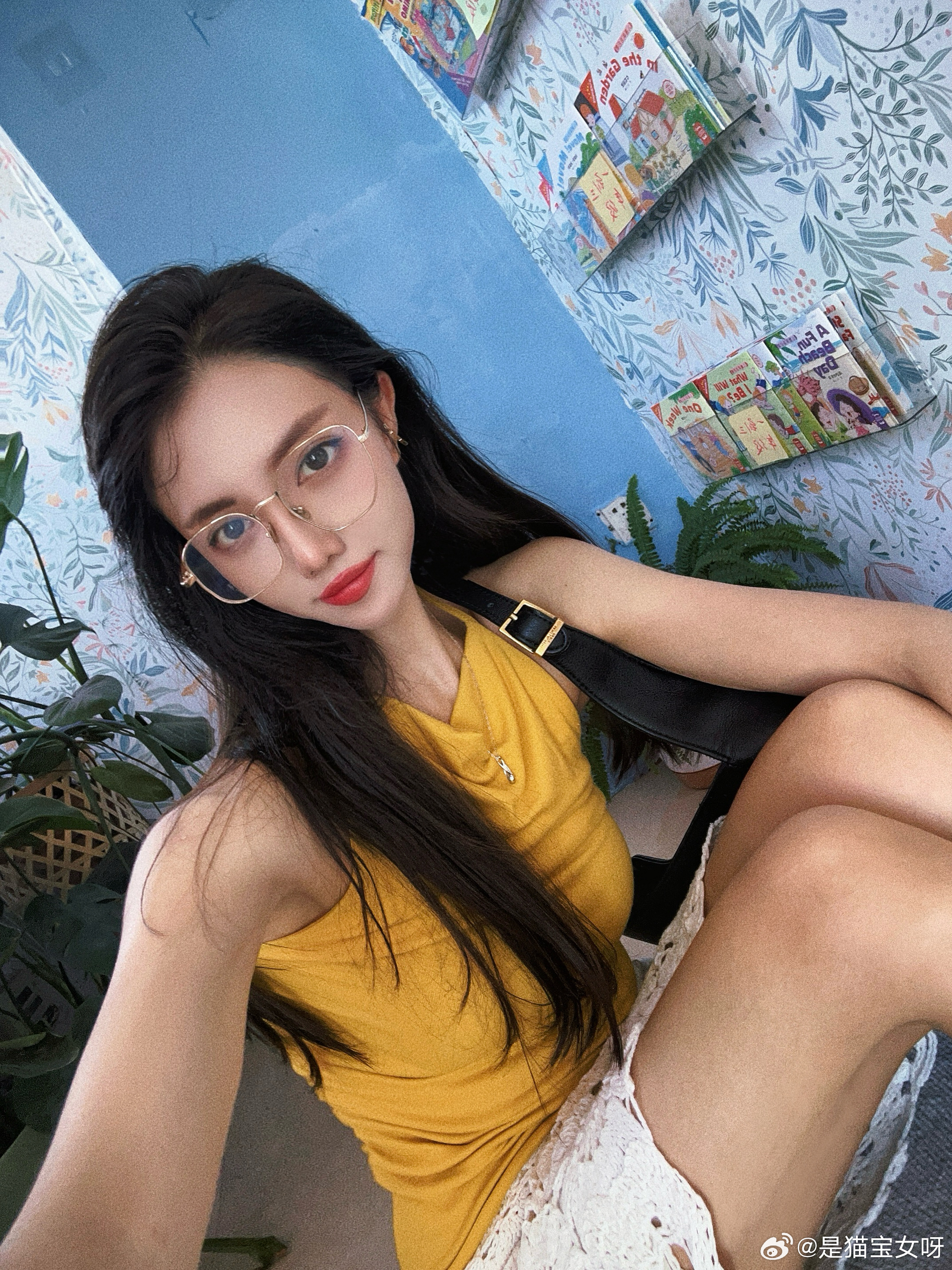 不打耳洞也能带很多种耳环 三亚