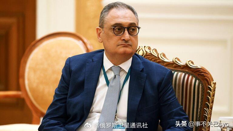 俄通社报道:普京授予俄罗斯驻华大使莫尔古洛夫“俄罗斯联邦功勋外交工作者”荣誉称号
