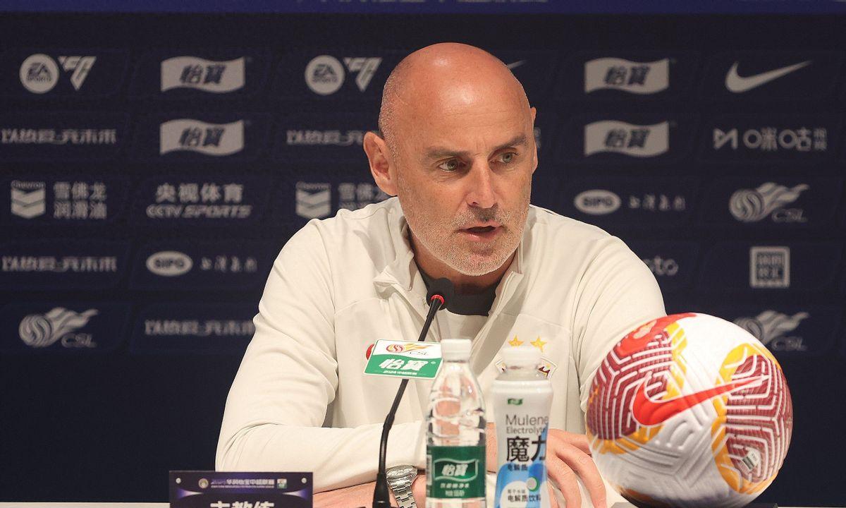 前两轮两个好球被吹没了，海港主帅却笑着说这是“幸福的烦恼”，他到底哪来的底气？