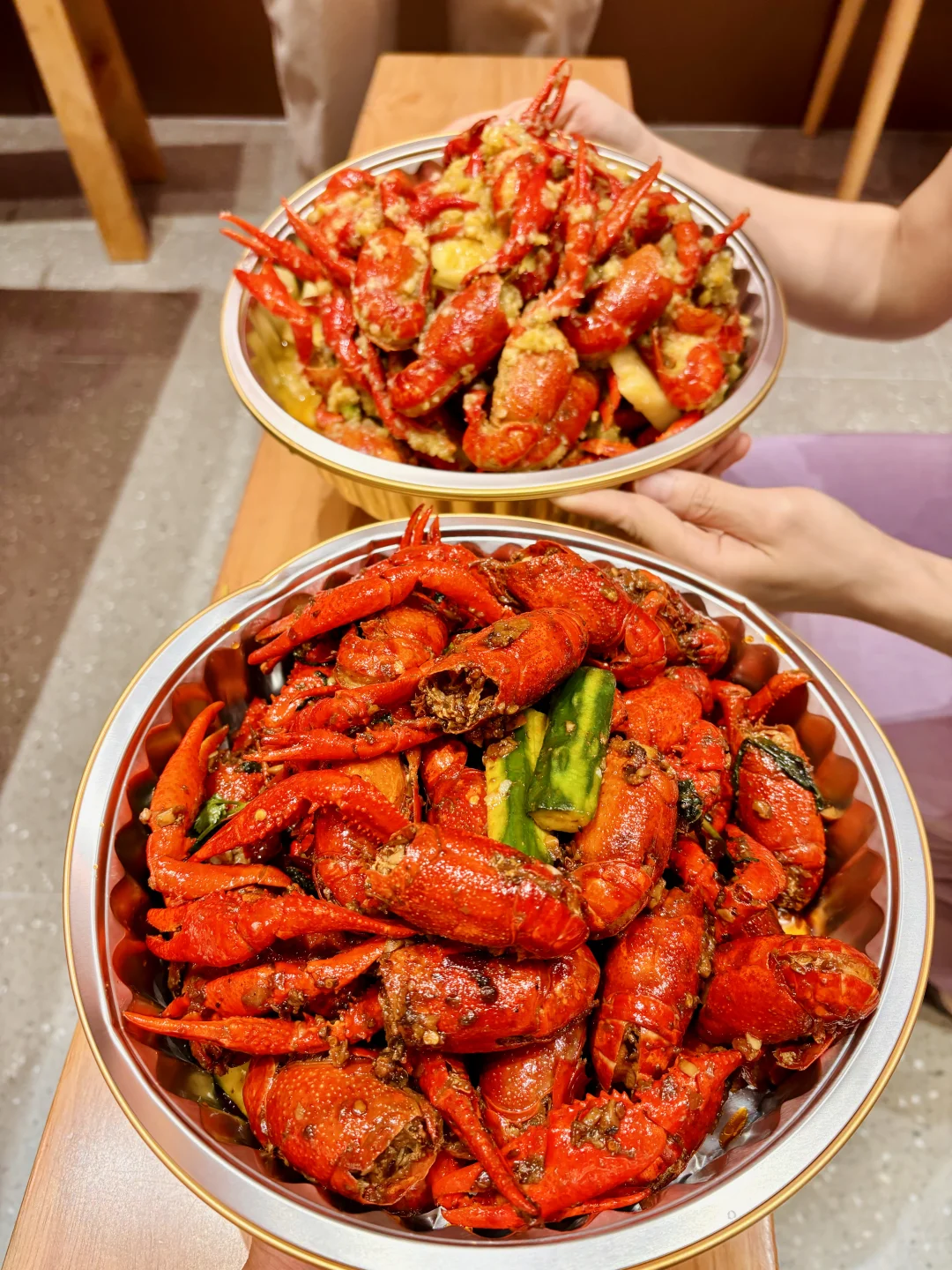 海口啊～这家湘菜馆的小龙虾，个头有点过分了～ 👏👏👏