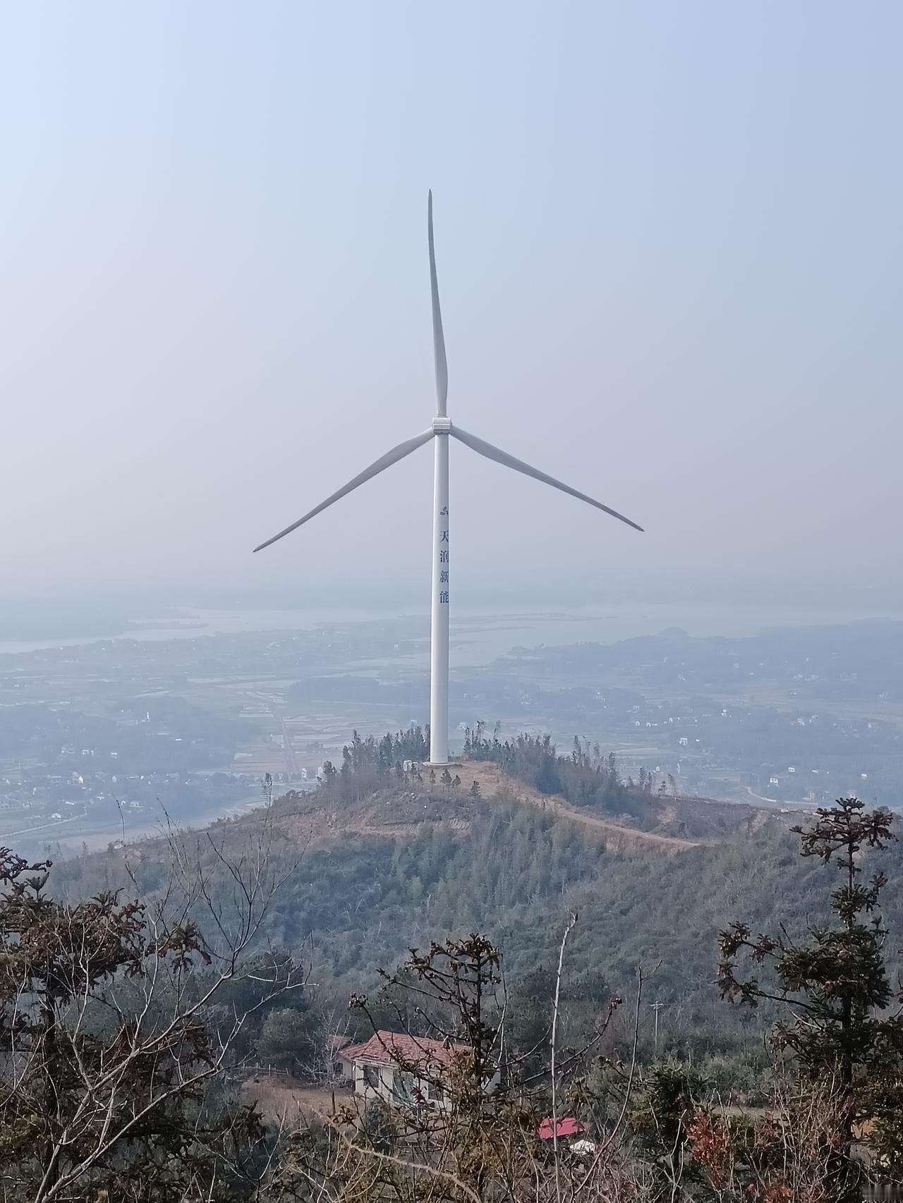 一个孩子补贴3600元，15个孩子加起来能有六七万补贴，这样的话日常开支应该是够