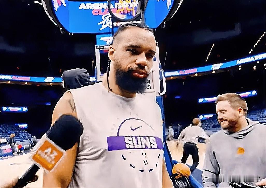 恶汉狄龙真是口出狂言啊！
直言我就想单挑亚历山大。

太阳雷霆系列赛G2开打前，