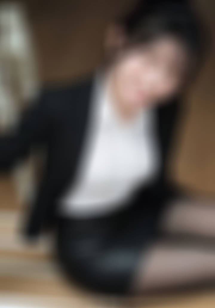 濑户环奈在FZ平台上目前已收获了超28000个赞，并且评分区清一色五星满分，没有
